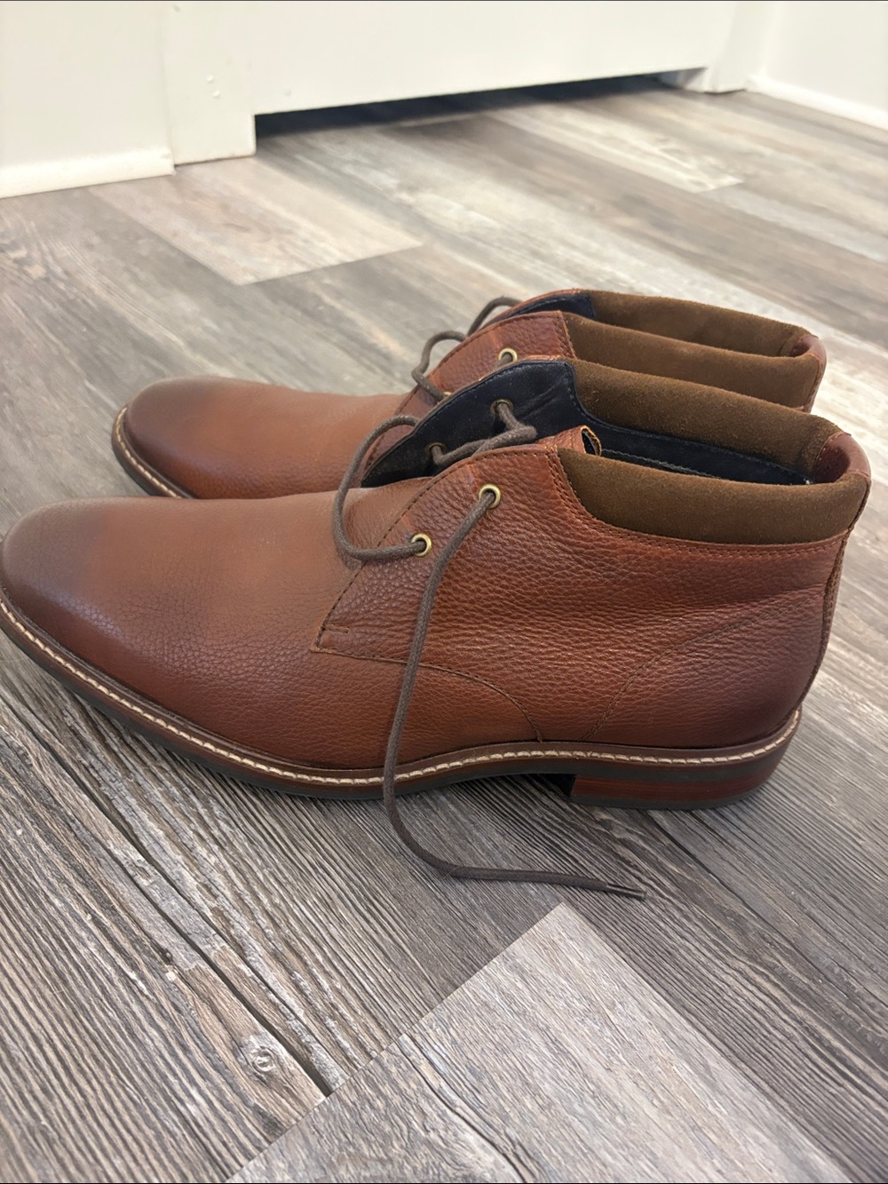 Cole Haan Men's Brown Leather Chukka Boots (Like New!)